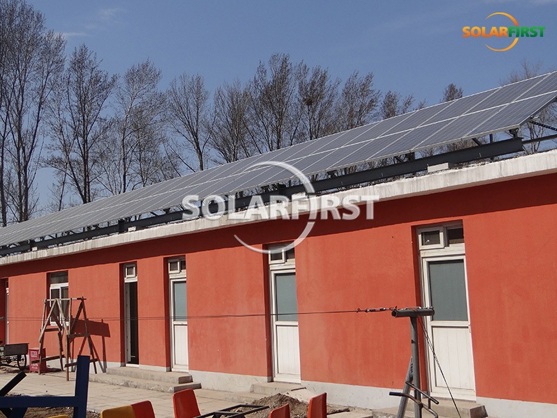 Installation sur toit en acier de 20 kWc en Chine