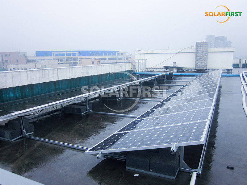 Installation sur toit de 500 kWc dans le Zhejiang, en Chine