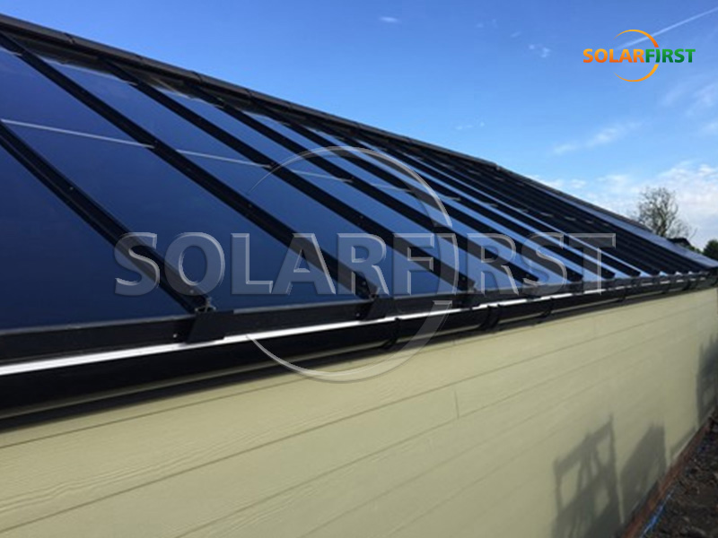 Toiture transparente BIPV de 95 m² à Huntingdon
