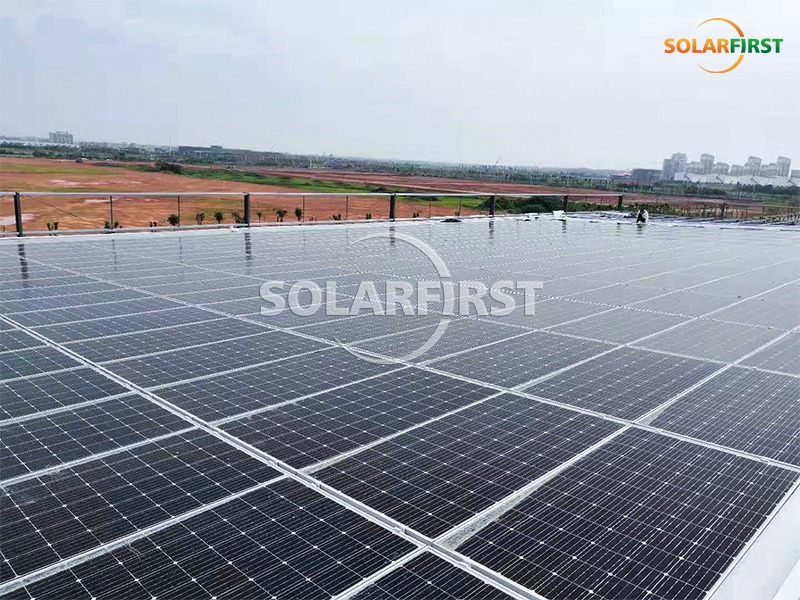 Installation de toit BIPV de 2,1 MWc à Nanning