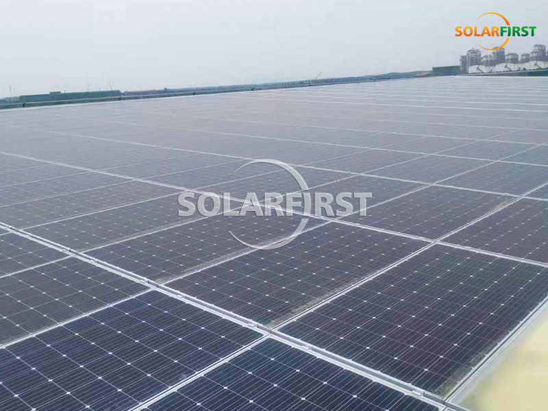 Système photovoltaïque intégré de toit de 5,1 MWc à Shiyan, Hubei