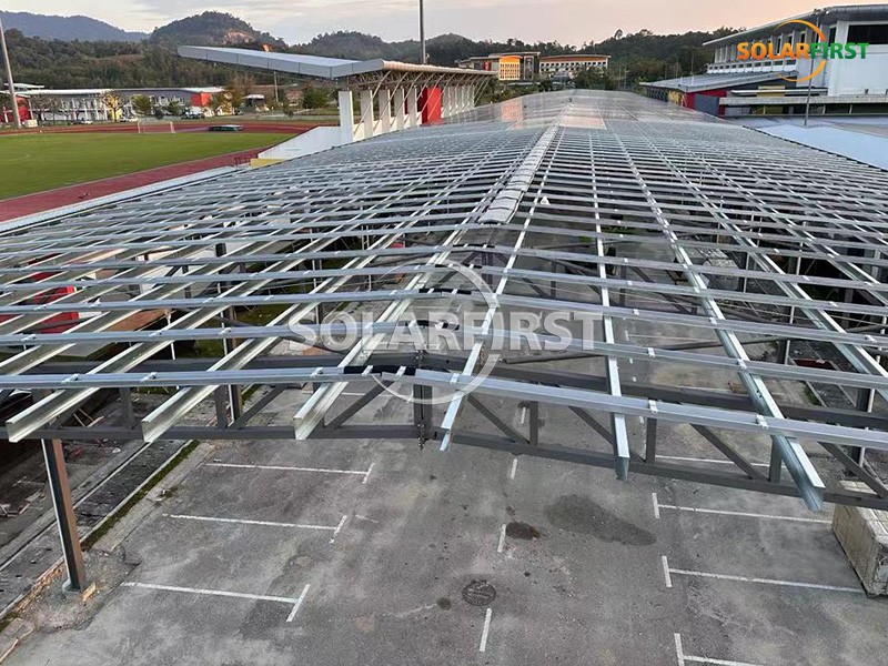 Système BIPV en acier de 784,8 kWc monté sur toit en Malaisie
