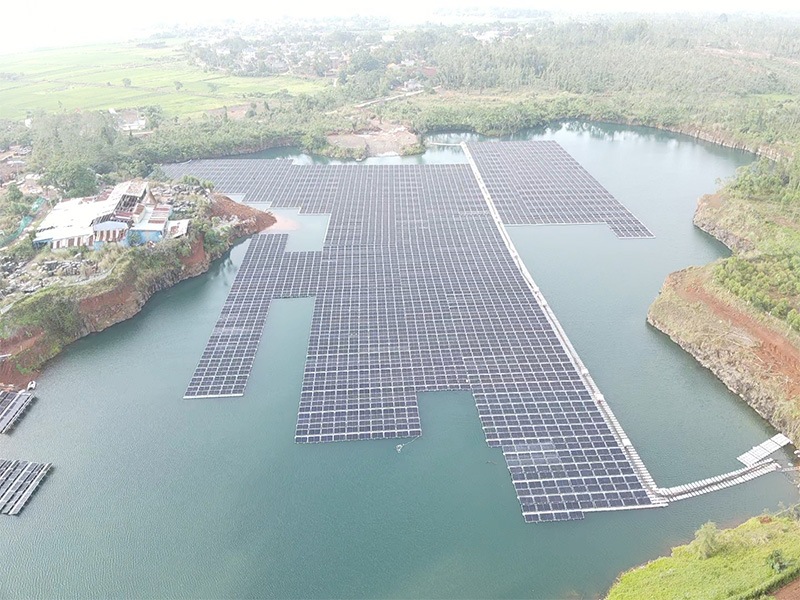 Début des opérations du projet photovoltaïque flottant de 7,2 MW, contribuant à la transition énergétique verte de Hainan