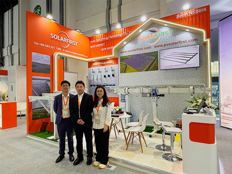 WFES 2026 | Façonnés par le vent et le sable, éclairant l'avenir : les solutions photovoltaïques Solar First brillent à Abou Dhabi